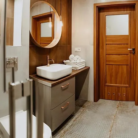 Silence Triventi Onyks شقة *